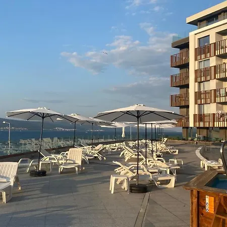 Paradiso 'в' 102 Private Sea View Appartamento Nesebar