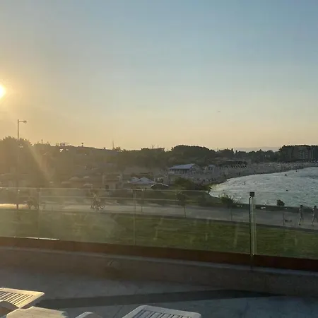 Paradiso 'в' 102 Private Sea View Appartamento Nesebar